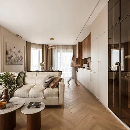 Urban Global - Jacuzzi - 20th Floor No 23 - Garage - Luxury Apartman *