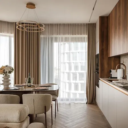 Urban Global - Jacuzzi - 20th Floor No 23 - Garage - Luxury Κατοβίτσε